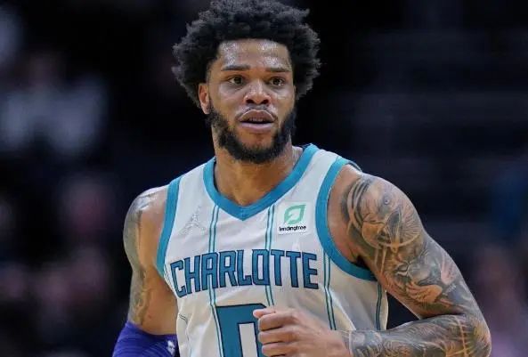 AC米兰中场拉比奥在接受《米兰体育报》采访时谈到...（AC米兰中场拉比奥接受《米兰体育报》专访：谈及…）