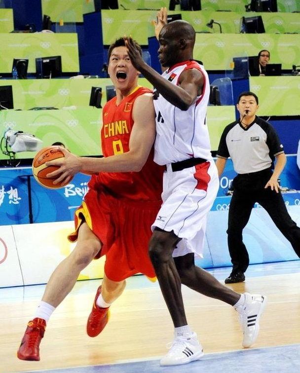 曼联有望以低价签下顶级中场球员，一月份的转会决定已经出炉（曼联或以低价签下顶级中场，1月转会已拍板）