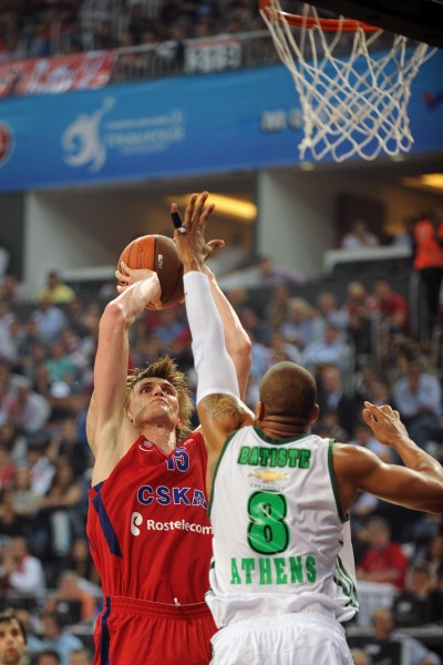 皇社教练：梅里诺像神一样；奥萨苏纳不降级可能没有如今的他（皇社主帅：梅里诺如神；若奥萨苏纳未降级，未必有今日的他）