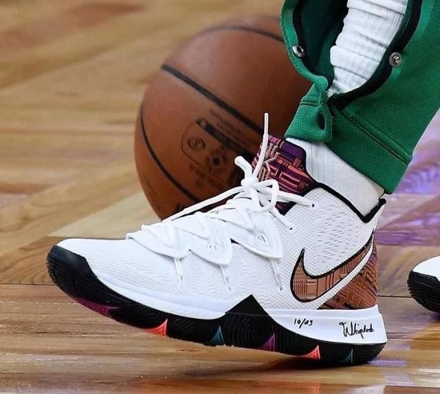 李金羽：我非常期盼着辽宁德比，我也想到大连梭鱼湾去看看（李金羽：盼辽宁德比开打，想亲赴大连梭鱼湾看看）