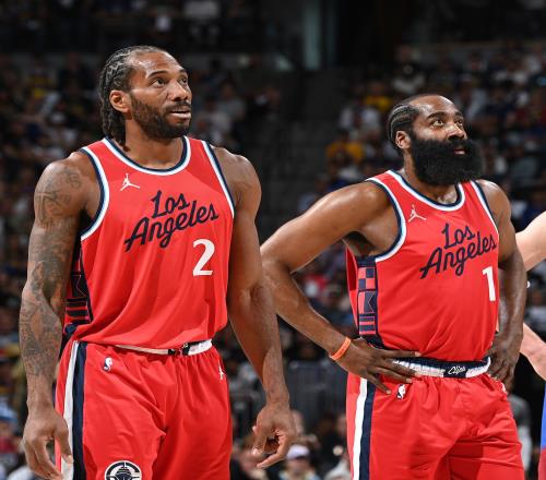 半场战报：都灵1-0克雷莫内塞，弗拉希奇建功（半场速递：弗拉希奇破门，都灵1-0领先克雷莫内塞）