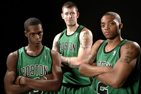 太疯了！费内巴切0-2落后3-2翻盘，瓦尔加斯MVP杀疯了（逆天一战！费内巴切0-2落后连扳三局3-2逆转，瓦尔加斯当选MVP火力全开）