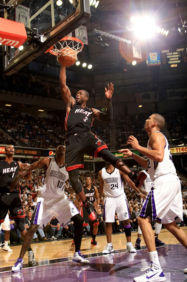 伊劳拉：相信球队本场比赛能状态反弹，期待与切尔西较量（伊劳拉：有信心本场回暖，盼与切尔西过招）