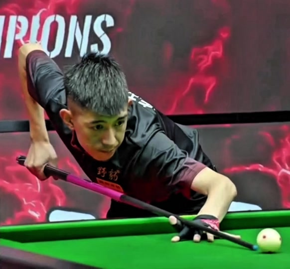 场球员在比 场球员在比